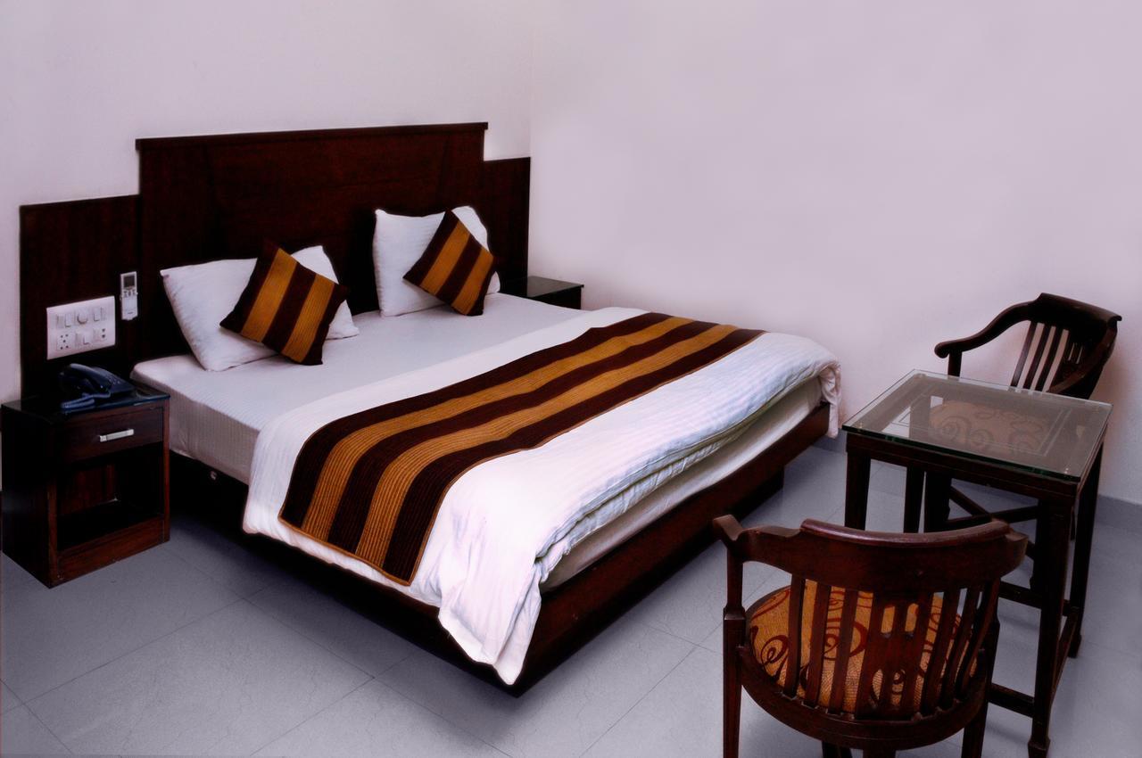 Hotel Usa New Delhi Eksteriør bilde